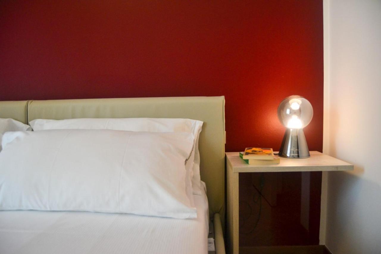 Joivy Lovely Apt For 4 Next To Bus And Metro Station Milano Eksteriør billede